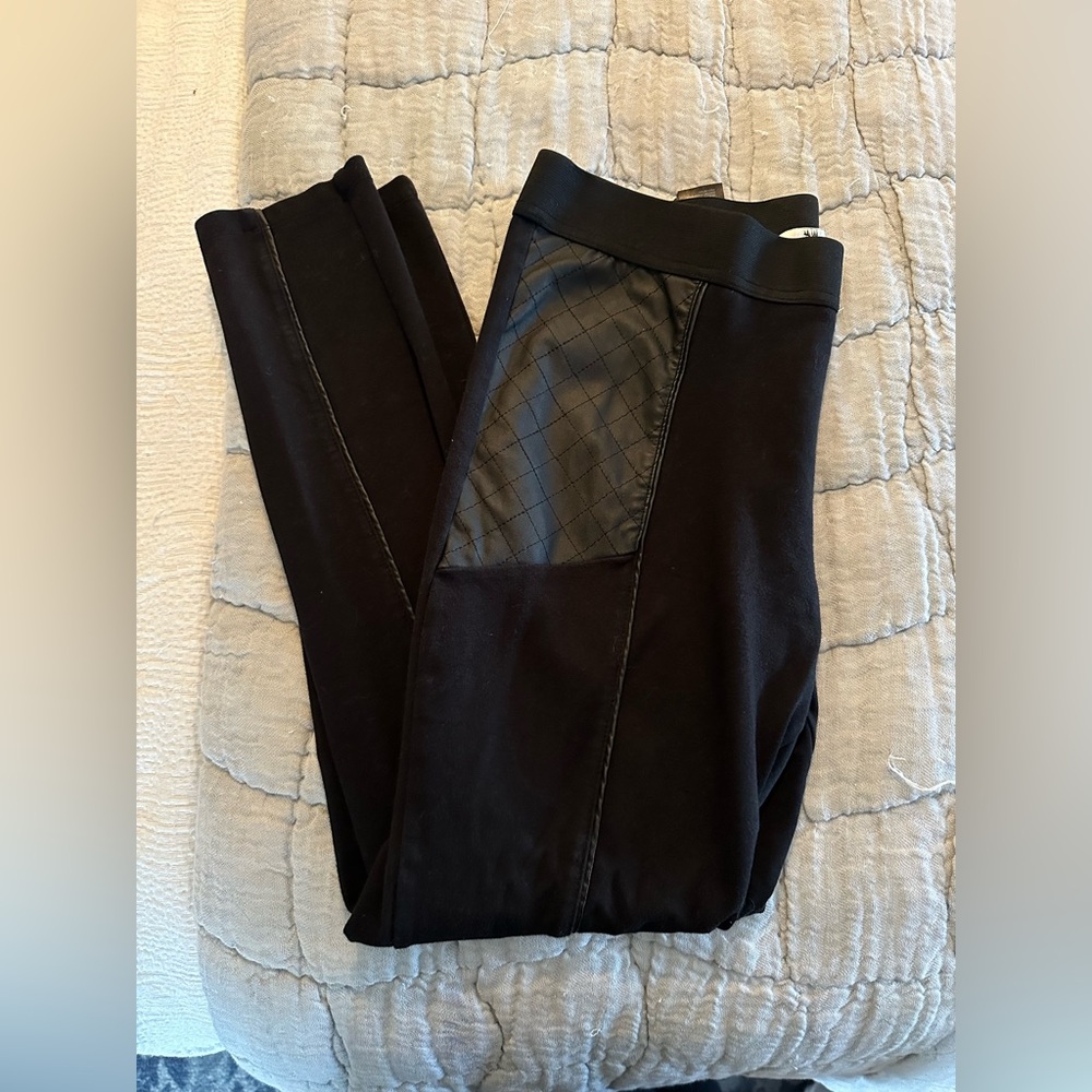 H&M size large black leggings with hints of leather for a luxury look